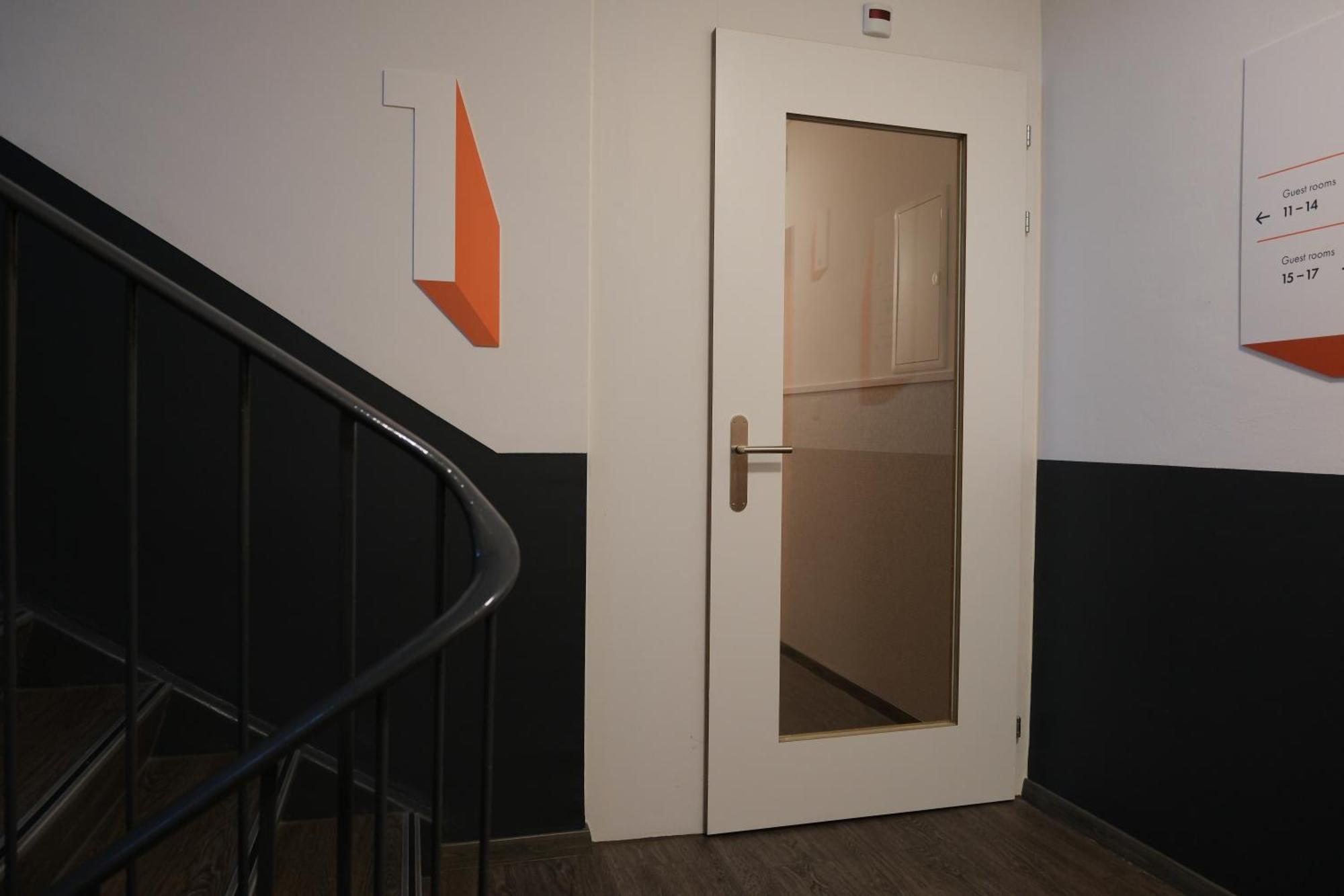 Easyhotel Zuerich Main Station Zurique Exterior foto