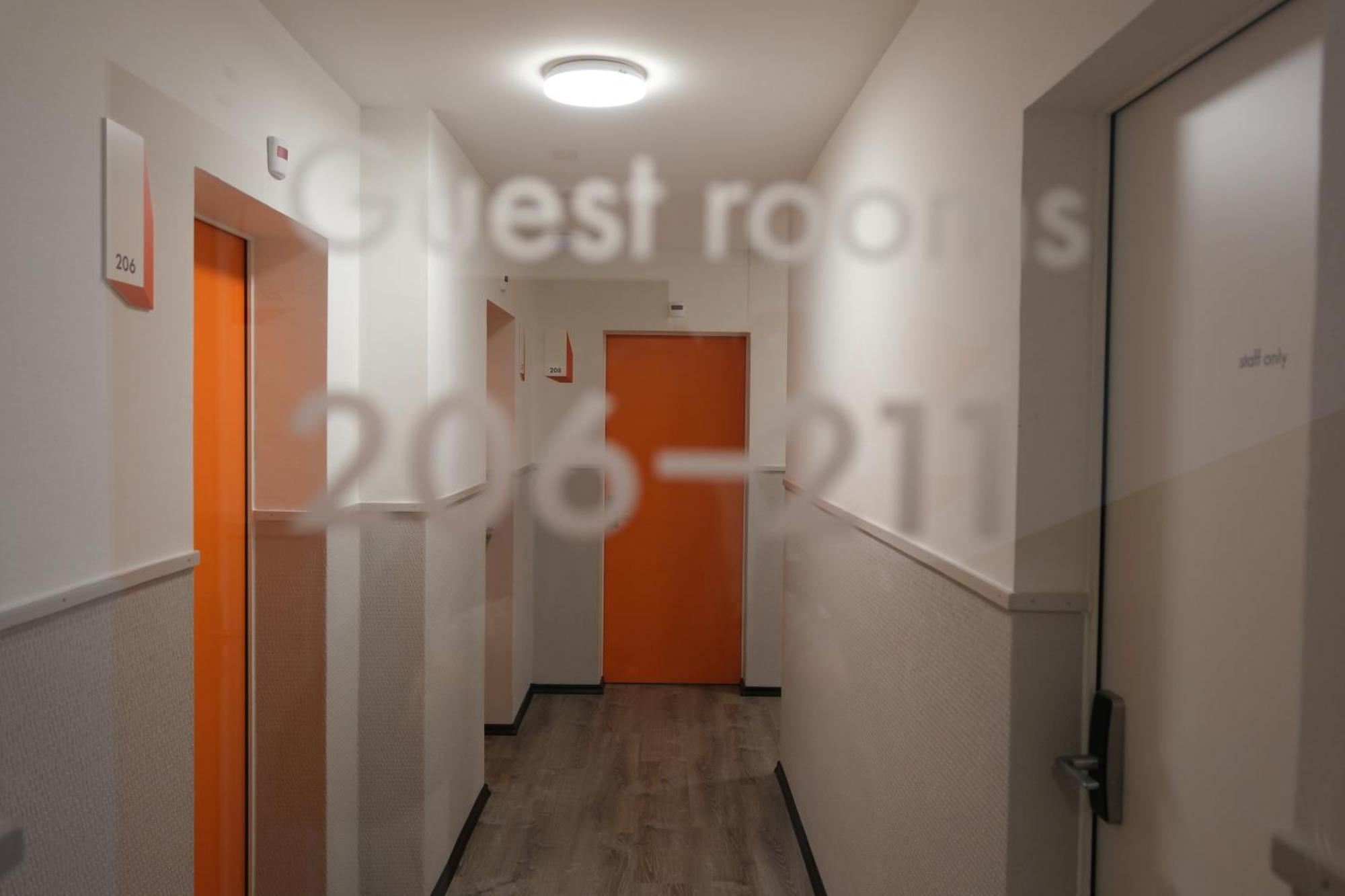 Easyhotel Zuerich Main Station Zurique Exterior foto